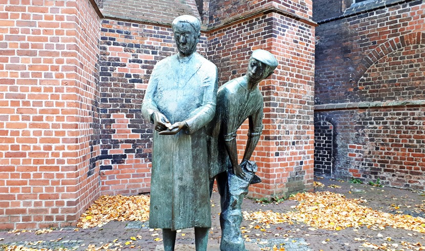 Bild "beitraege:ulenkoeper-denkmal-Uk01.jpg"